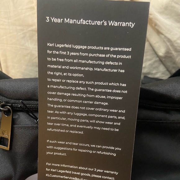 NWT! Karl Lagerfeld duffle bag carry on bag black white overnight bag - Picture 4 of 8